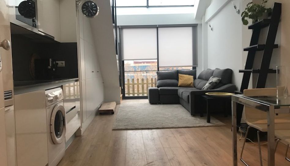 Loft de alquiler en Avenida de Los Montes de Oca, Polígono Industrial Sur - Imagen 3