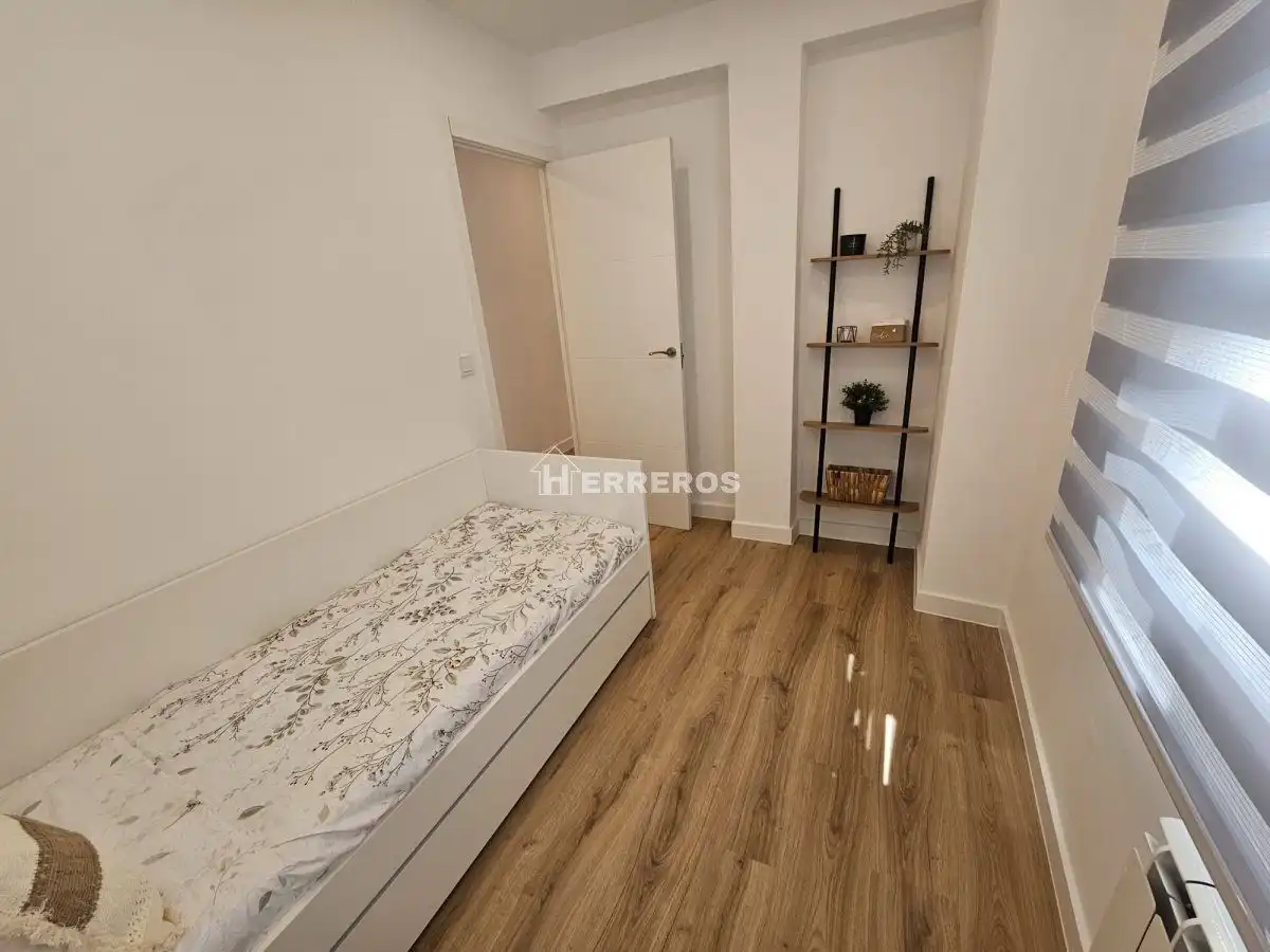 Flat with terrace for sale in gonzalo de berceo, imagen 20