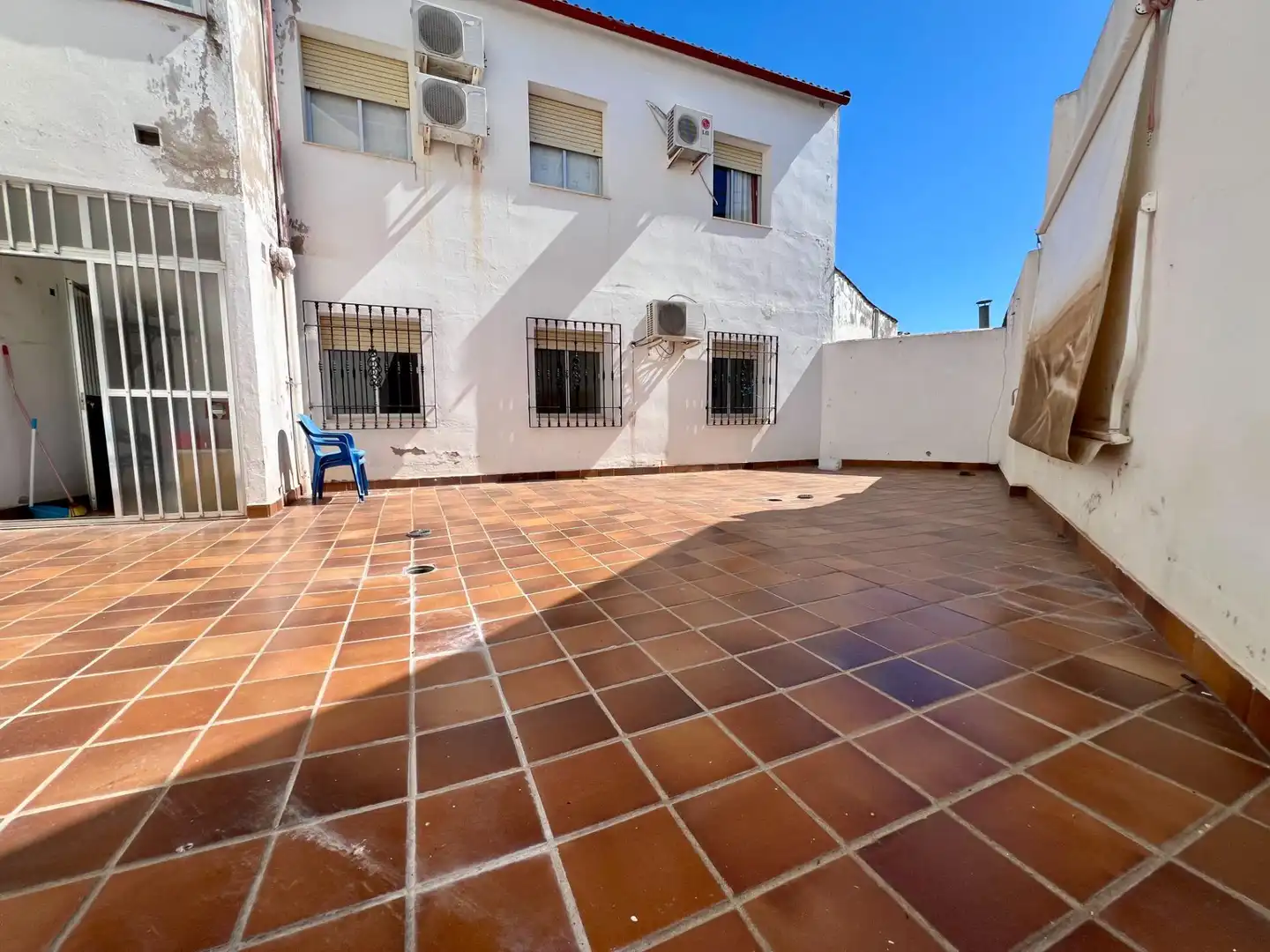 Vista exterior de Piso en venta en Villafranca de Córdoba con Balcón