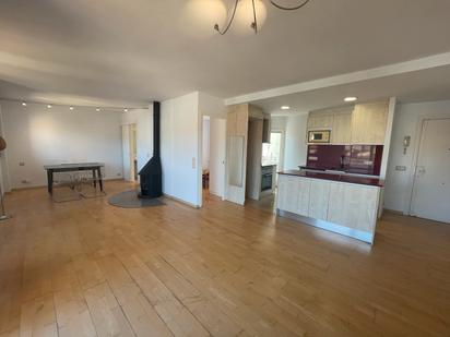 Living room of Flat for sale in Girona Capital  with Heating, Parquet flooring and Oven