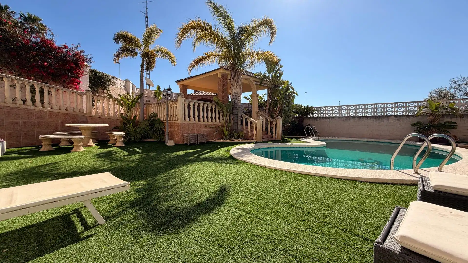 Swimming pool of Houses for sale in Elche / Elx  with Air Conditioner, Heating and Terrace