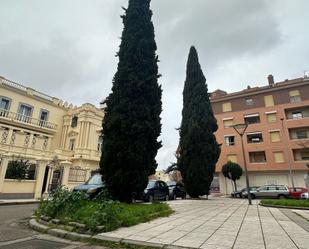 Vista exterior de Àtic en venda en Badajoz Capital amb Calefacció, Terrassa i Rentadora