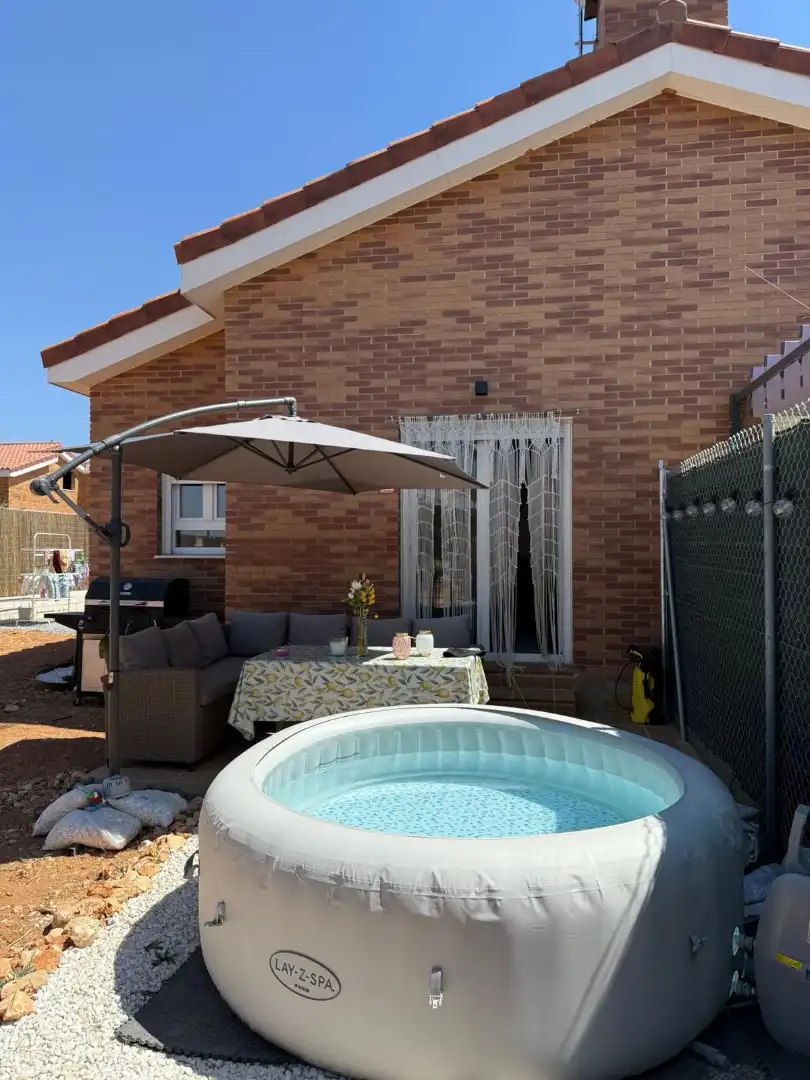 Terrassa de Casa o xalet en venda en Pioz amb Calefacció, Jardí privat i Moblat