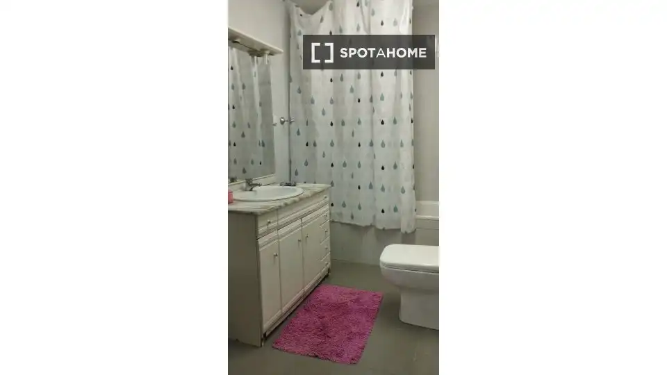 Bathroom of Flat for share in Sant Quirze del Vallès  with Air Conditioner, Terrace and Furnished