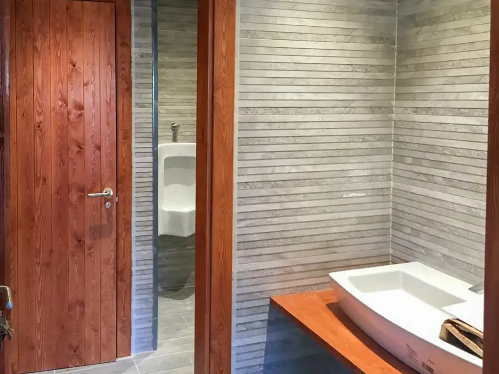 Badezimmer von Country house zum Verkauf in Calonge i Sant Antoni mit Klimaanlage, Heizung und Privatgarten