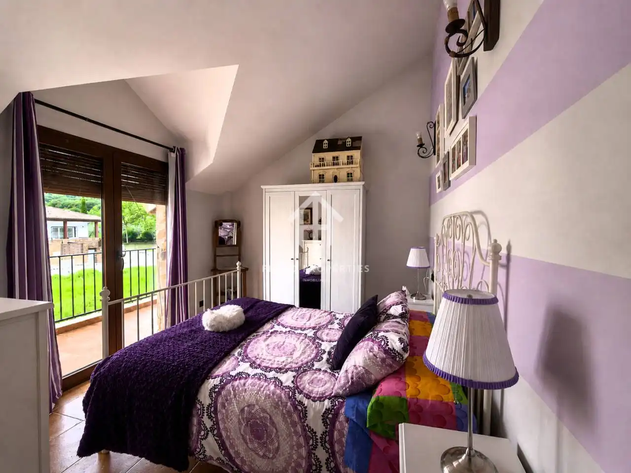 Dormitori de Casa o xalet en venda en Loja amb Jardí privat i Terrassa