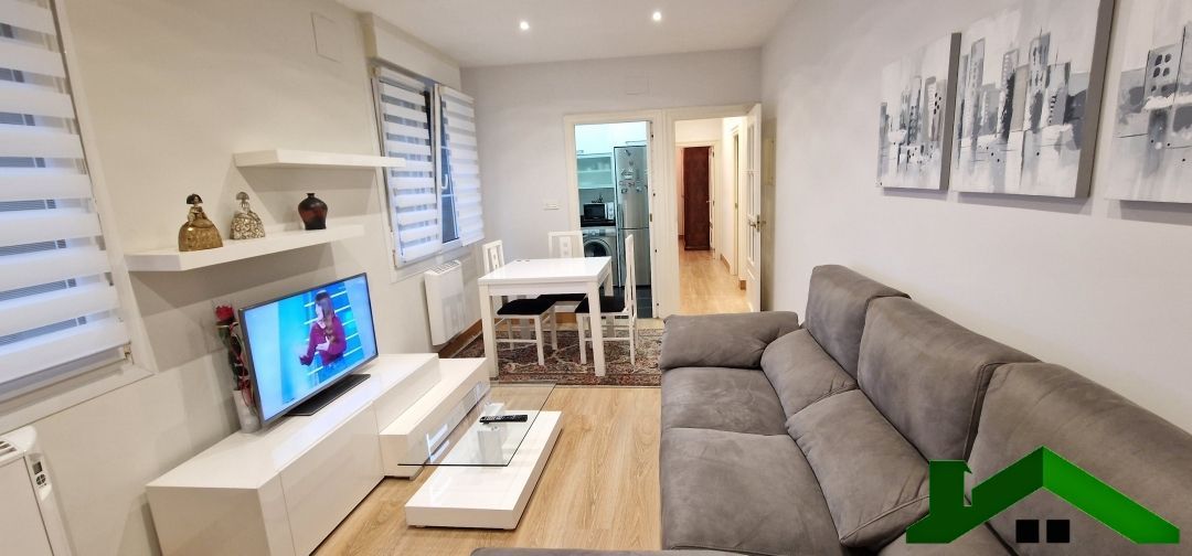 Sala d'estar de Pis en venda en Bilbao  amb Calefacció i Moblat