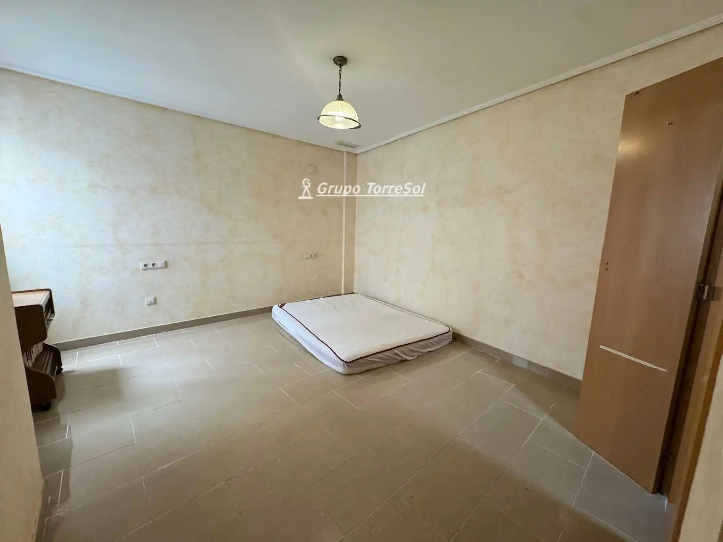 Piso en venta en Elche / Elx con Aire acondicionado, Calefacción y Terraza