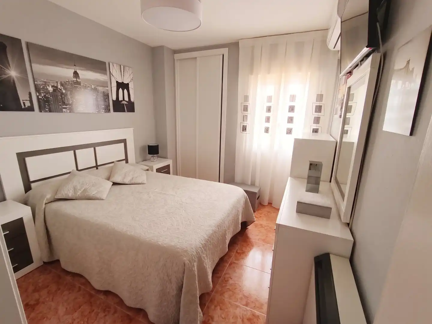Bedroom of Flat for sale in Parla  with Air Conditioner, Heating and Storage room