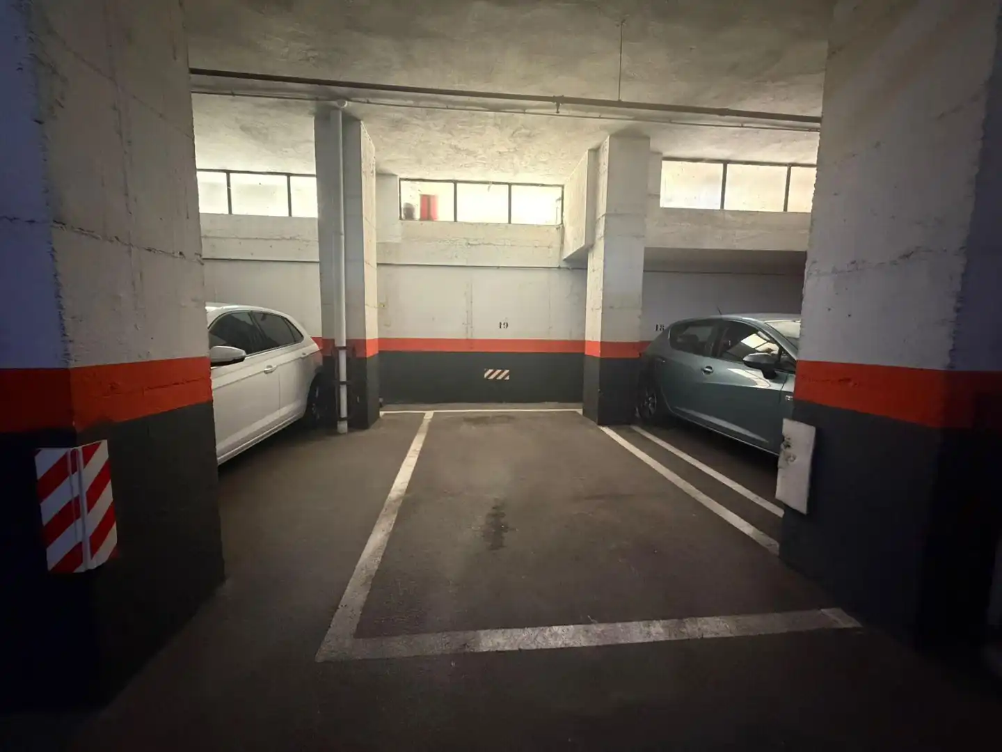 Parkplatz von Wohnung zur Miete in Madrid mit Heizung, Privatgarten und Abstellraum