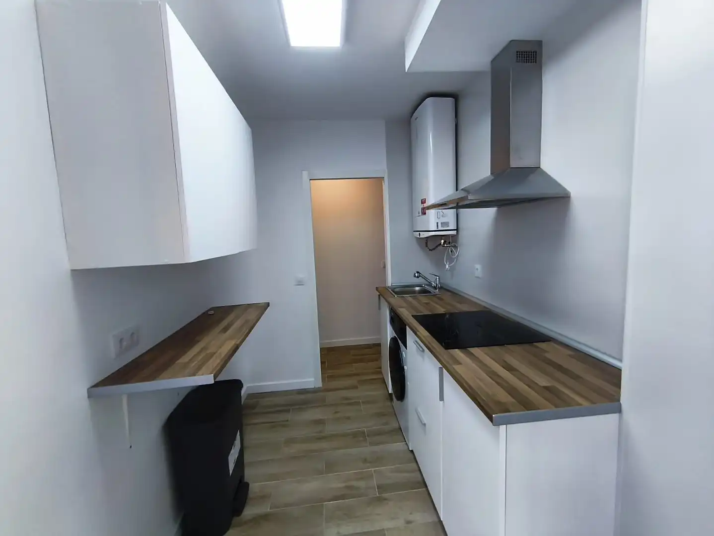 Cocina de Piso para compartir en Madrid con Calefacción, Terraza y Amueblado