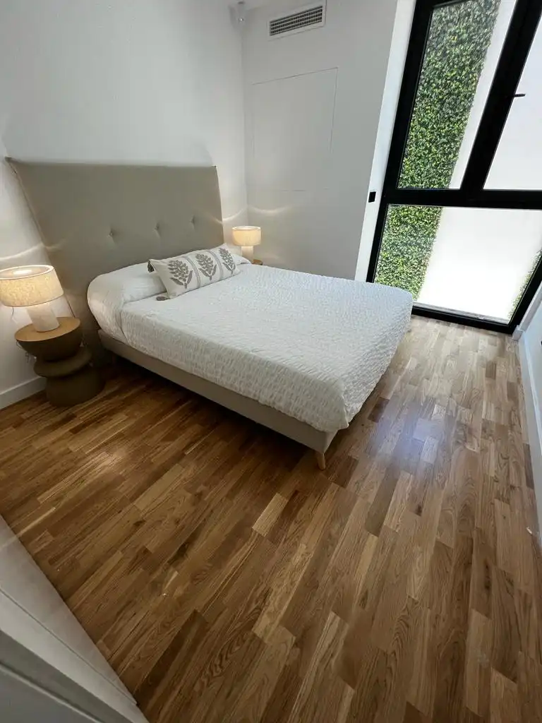 Schlafzimmer von Wohnung zur Miete in Málaga mit Klimaanlage, Heizung und Privatgarten