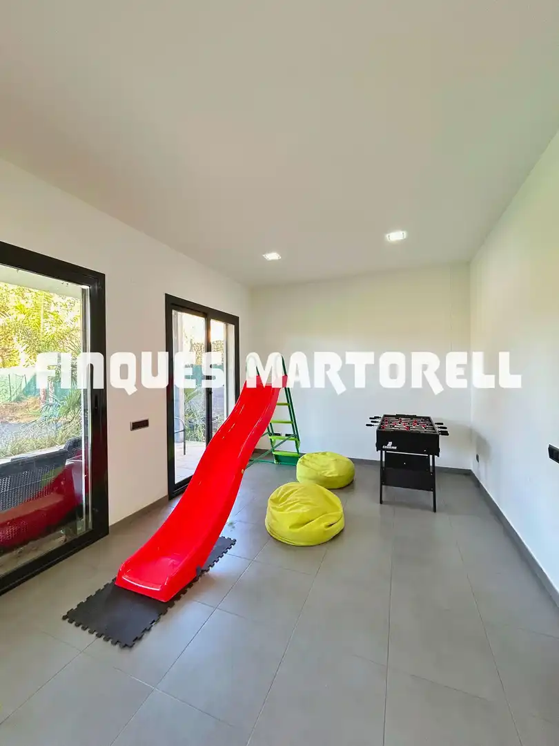 Houses for sale in Santa Coloma de Farners  with Air Conditioner, Heating and Private garden