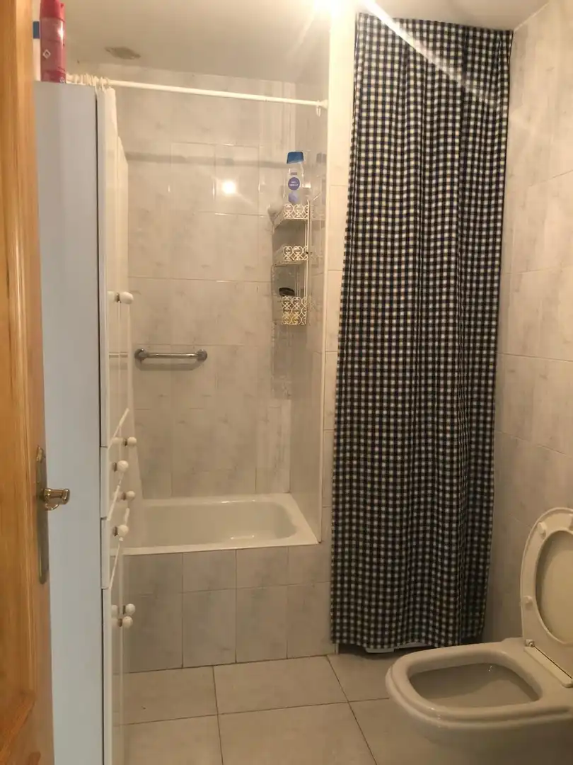 Badezimmer von Wohnung zum Verkauf in Sorvilán mit Klimaanlage und Möbliert