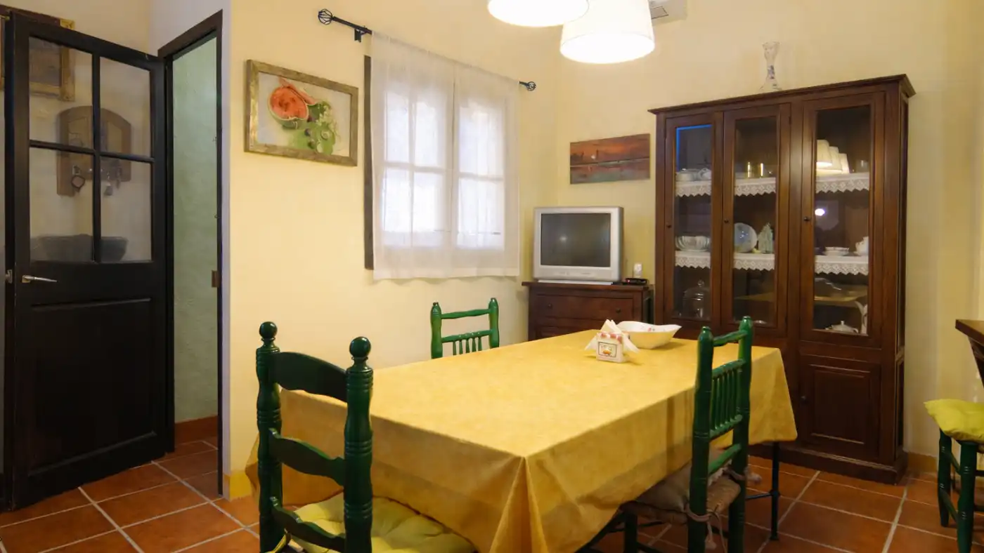 Menjador de Casa adosada en venda en Garcia amb Aire condicionat, Calefacció i Terrassa