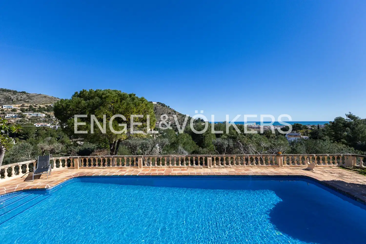 Swimming pool of Houses for sale in Jávea / Xàbia  with Air Conditioner, Heating and Private garden