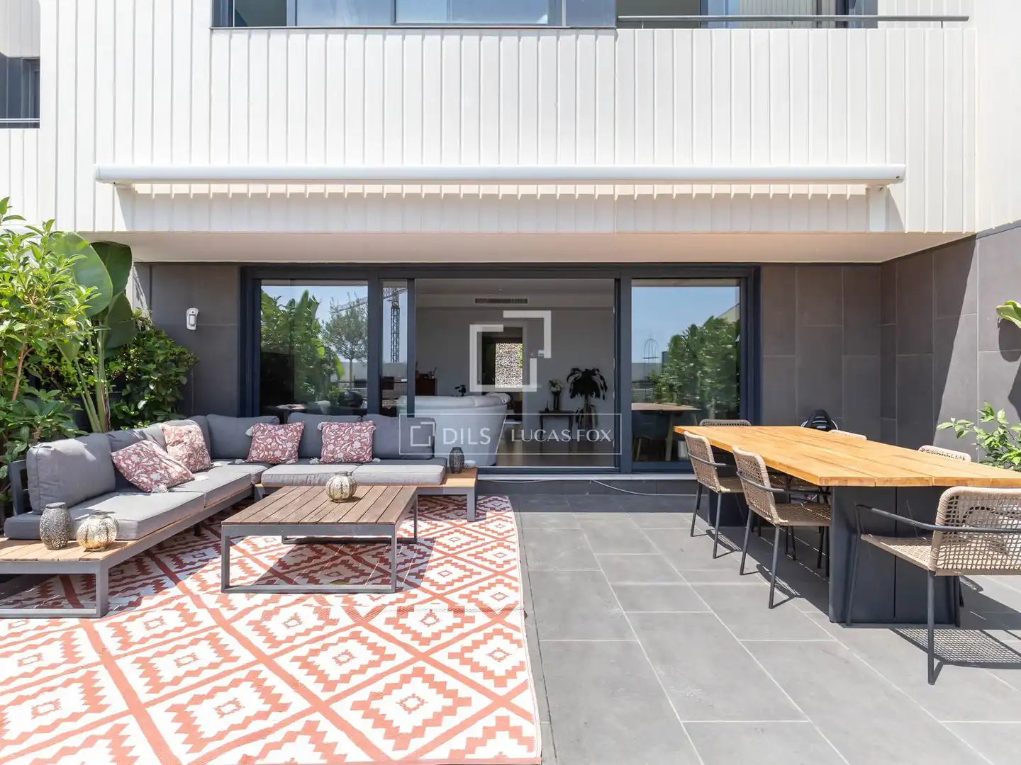 Villa avec terrasse à louer à Finestrelles
