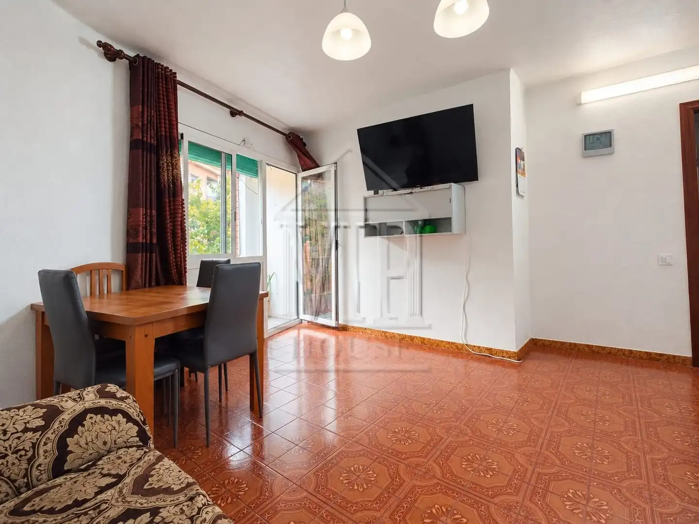 Flat with balcony for sale in Carrer de Miquel del Prat 14, imagen 2