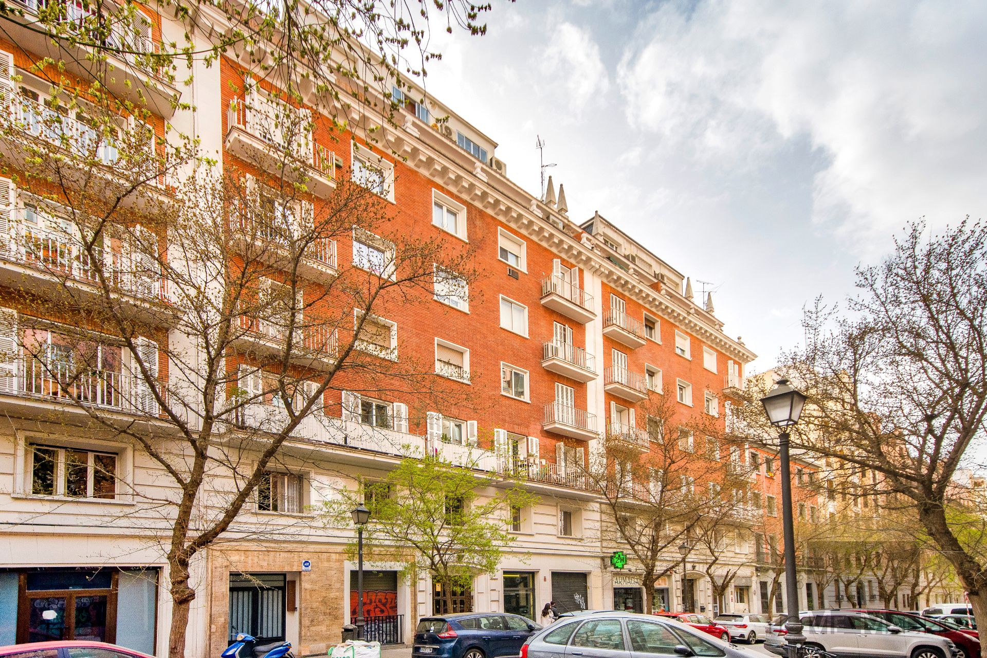 Vista exterior de Piso en venta en  Madrid Capital con Aire acondicionado, Calefacción y Parquet