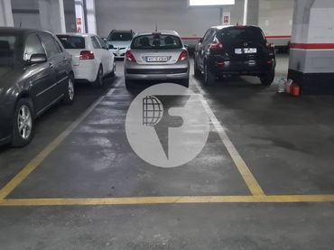 Parking à vendre à Centre