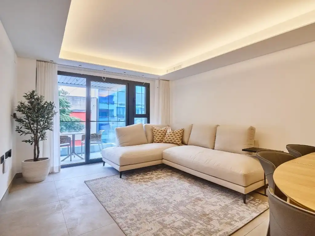 Wohnzimmer von Wohnung zum Verkauf in Fuengirola mit Klimaanlage, Terrasse und Ofen