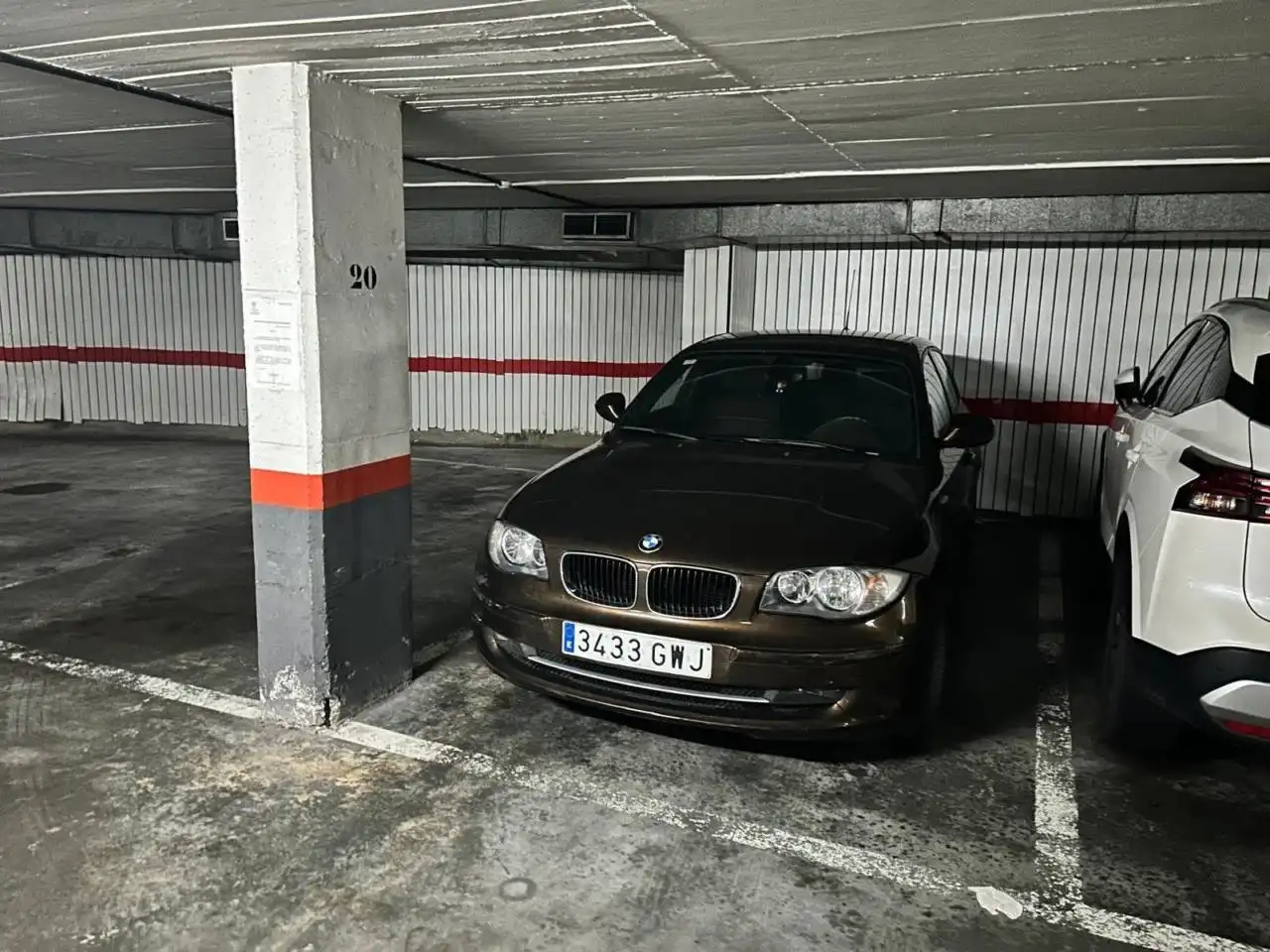 Garage for rent in Amara