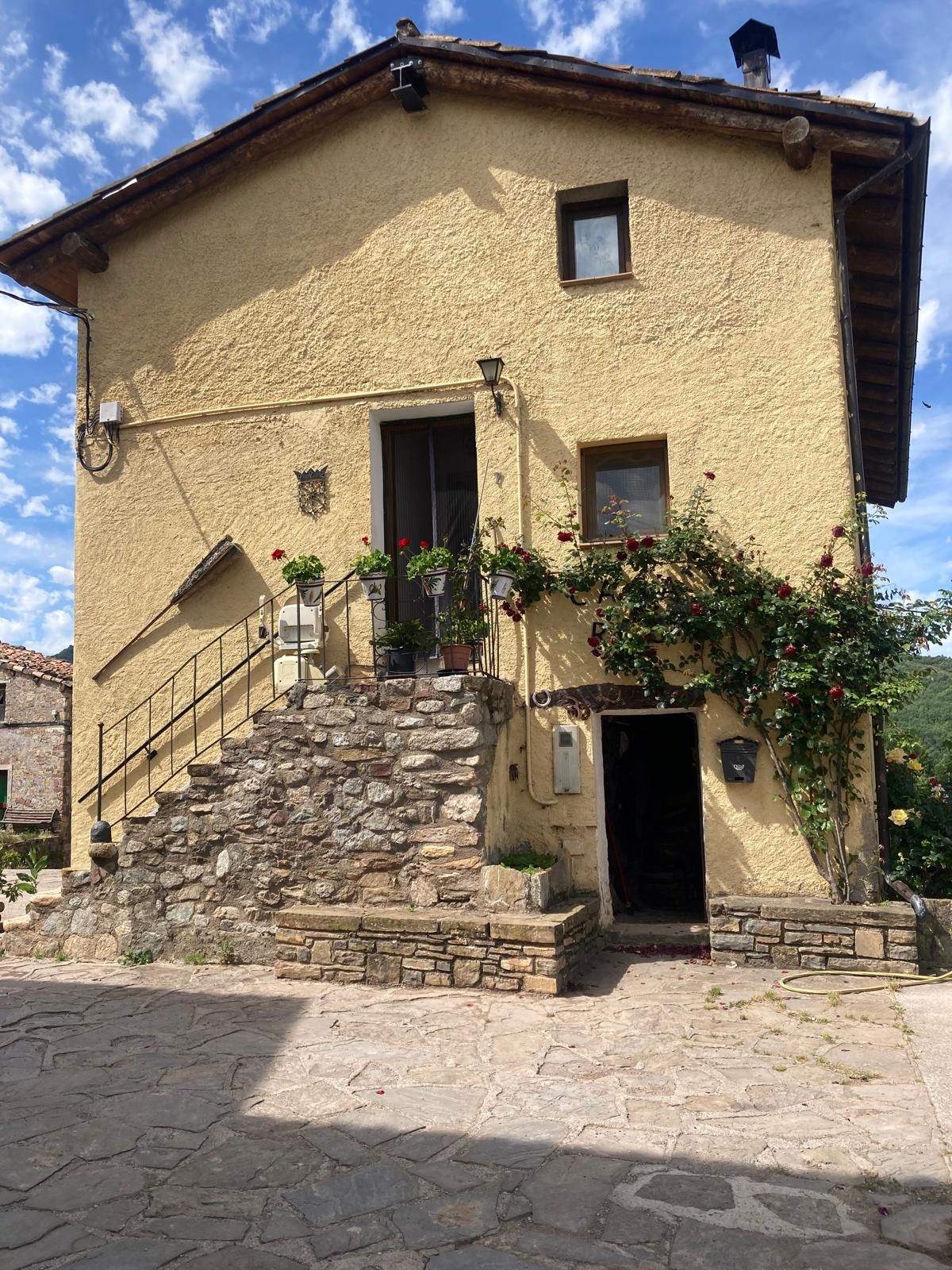Vista exterior de Casa o xalet en venda en Els Omells de na Gaia amb Calefacció, Jardí privat i Parquet