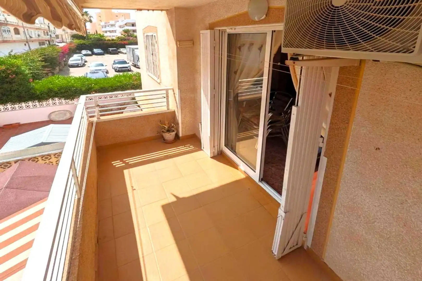 Terraza de Apartamento en venta en Torrevieja con Aire acondicionado, Calefacción y Amueblado