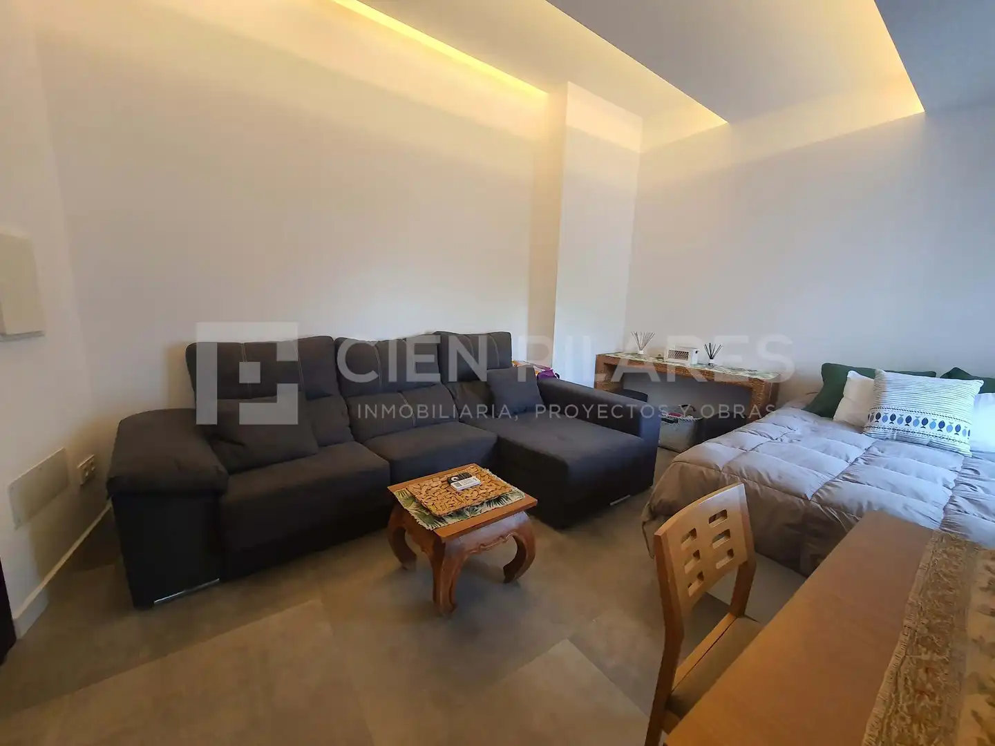 Living room of Study for sale in Arnedo  with Air Conditioner, Heating and Furnished