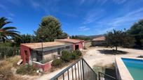 Vista exterior de Casa o xalet en venda en Castalla amb Terrassa i Piscina