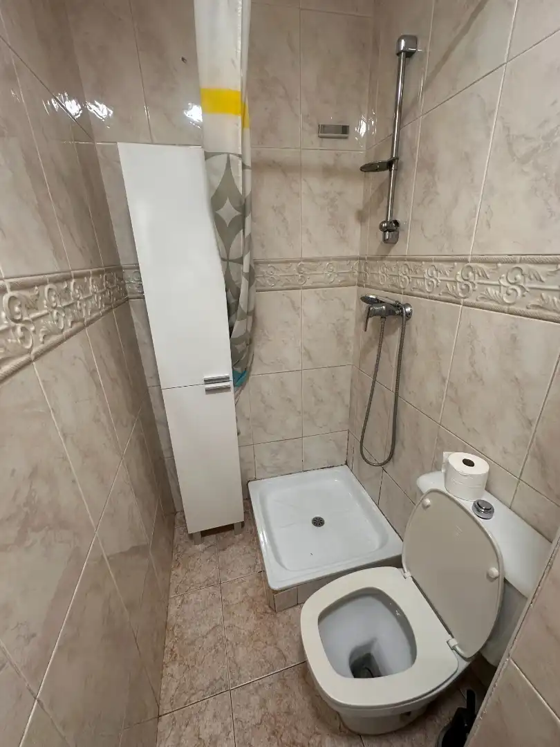 Baño de Piso de alquiler en Cuenca con Calefacción, Amueblado y Horno