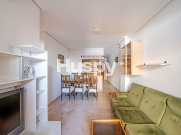 Flat with pool for sale in Calle San Emigdio