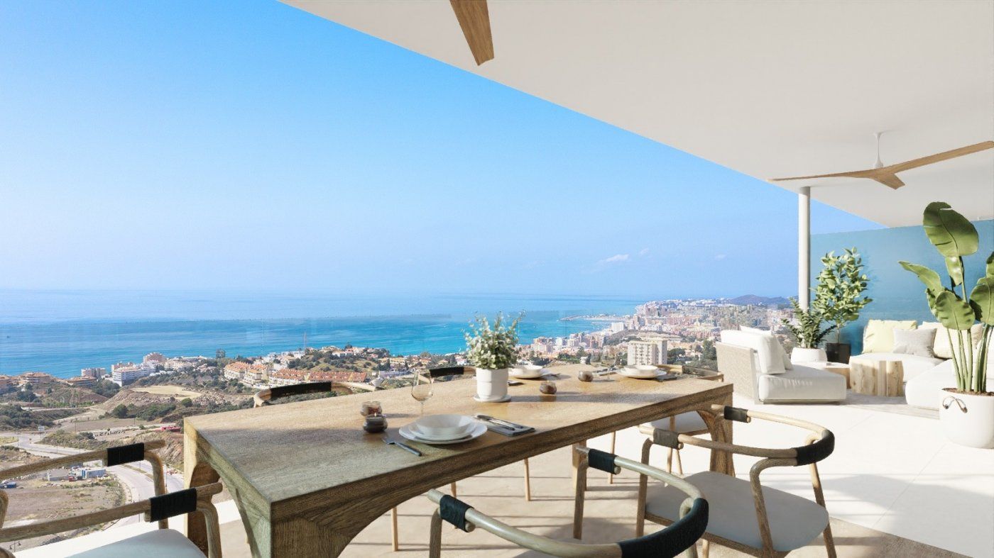 Terraza de Apartamento en venta en Fuengirola con Aire acondicionado, Calefacción y Jardín privado