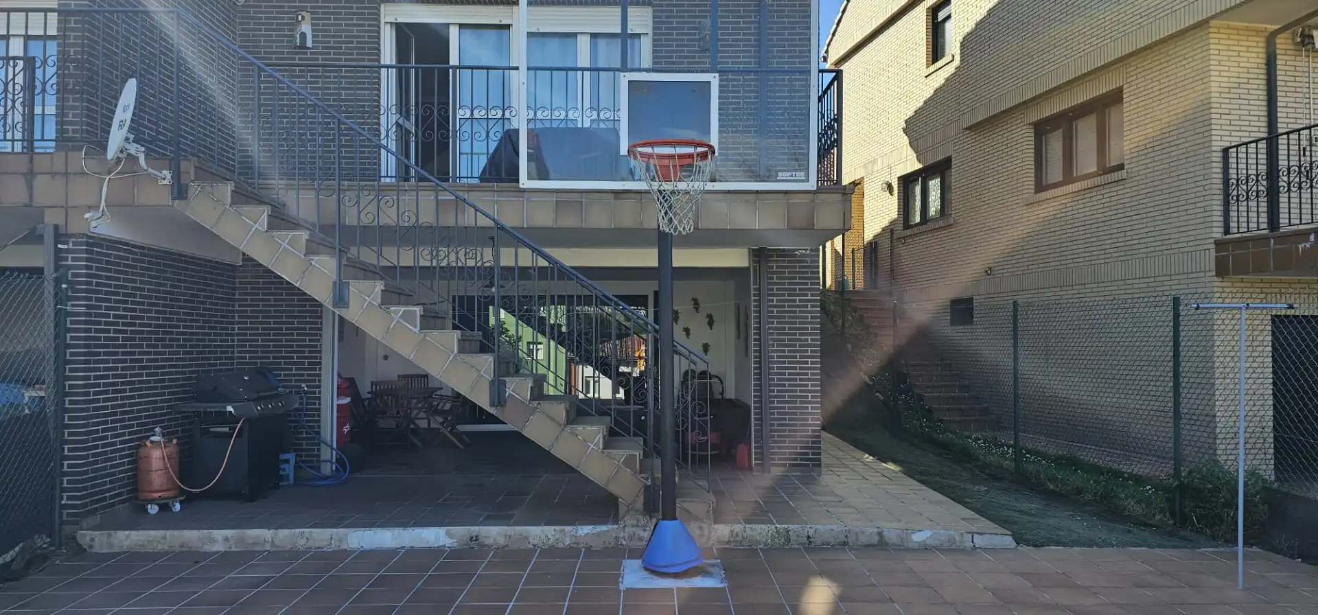 Exterior view of Houses for sale in Avilés  with Heating, Private garden and Parquet flooring