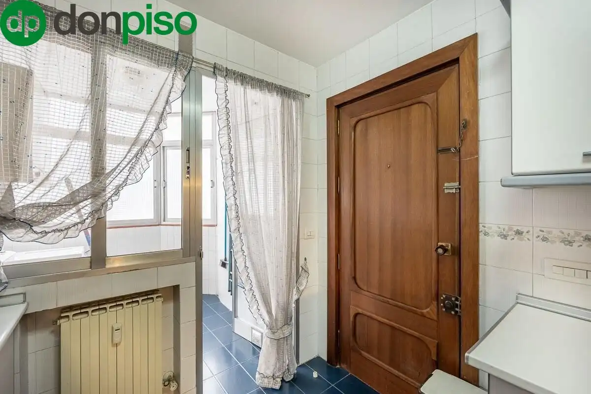 Flat for sale in Granada  with Air Conditioner, Heating and Terrace