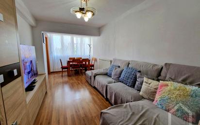 Living room of Flat for sale in  Madrid Capital  with Air Conditioner and Furnished