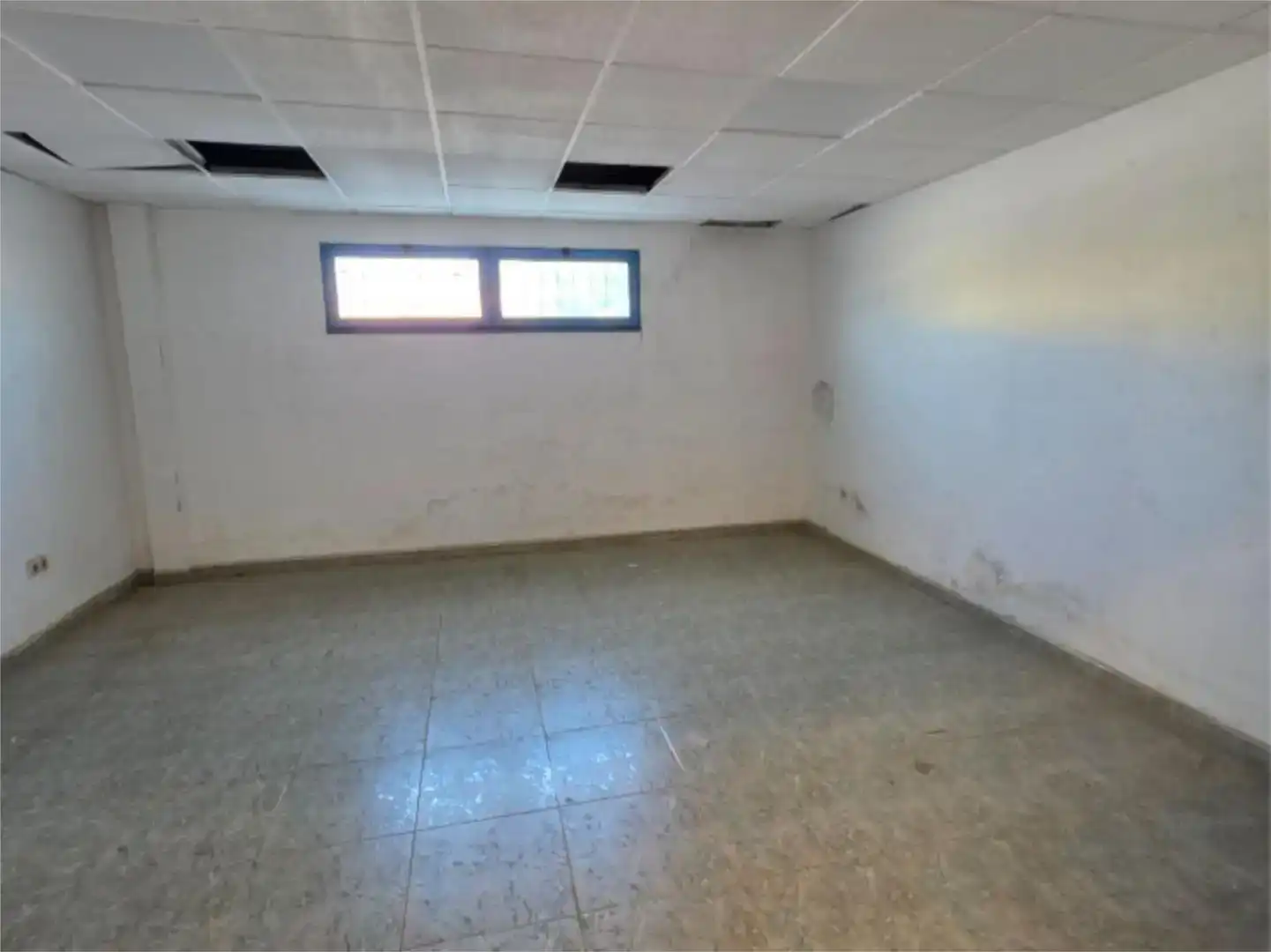 Fabrikhallen zur Miete in Llanera