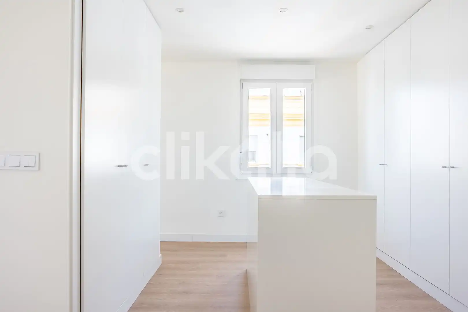 Habitación de Piso en venta en Sevilla con Aire acondicionado y Jardín privado