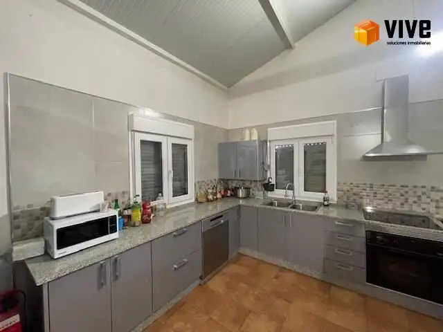 Cocina de Finca rústica en venta en La Puebla del Río, Sevilla