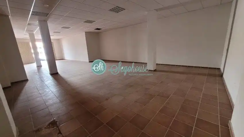 Business premises to rent in La Lastrilla, imagen 4