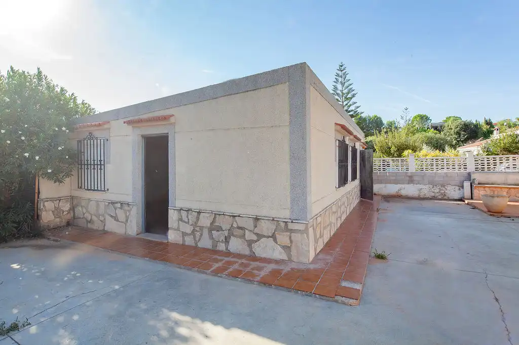 Exterior view of Houses for sale in Montroi / Montroy, Valencia