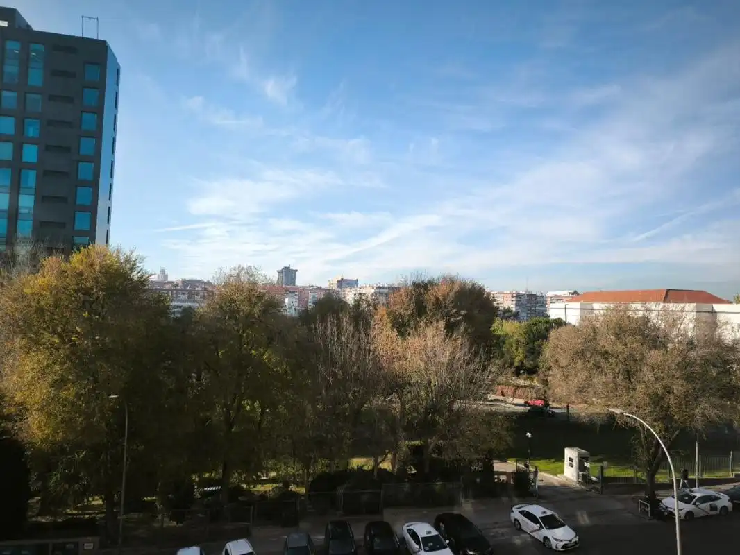 Vista exterior de Pis en venda en Madrid amb Aire condicionat, Calefacció i Moblat