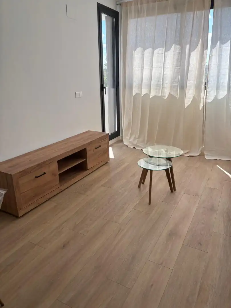 Sala d'estar de Pis de lloguer en La Pobla de Vallbona amb Aire condicionat, Calefacció i Terrassa