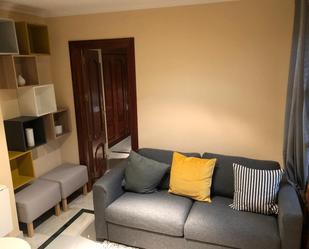 Living room of Attic to rent in  Granada Capital  with Air Conditioner, Heating and Parquet flooring