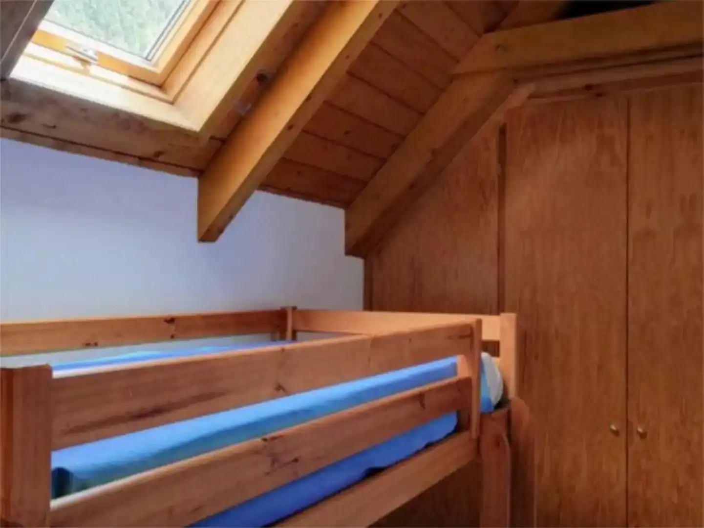 Habitación de Apartamento de alquiler en Canfranc con Parquet y Amueblado
