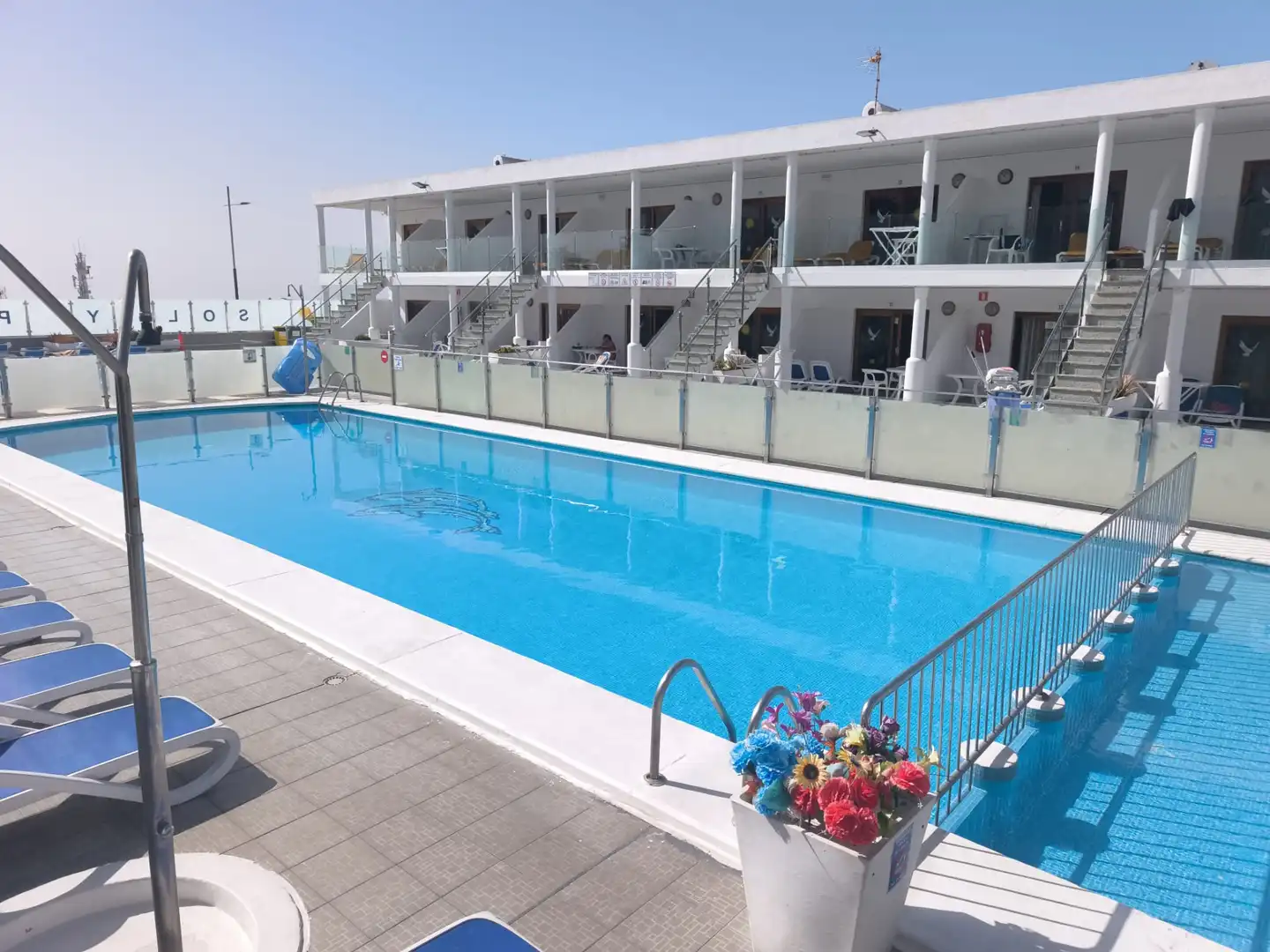 Schwimmbecken von Gebäude zum Verkauf in Mogán mit Alarm und Gemeinschaftspool