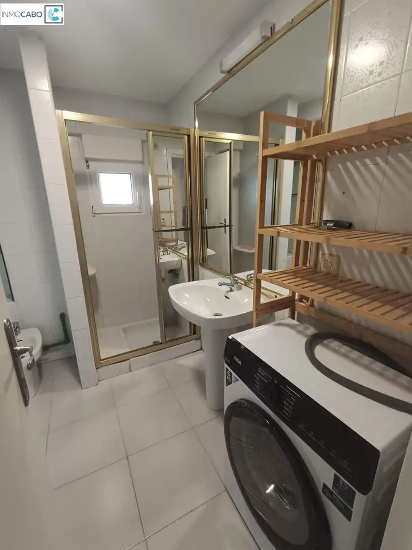 Bany de Apartament de lloguer en Los Alcázares amb Aire condicionat, Terrassa i Traster