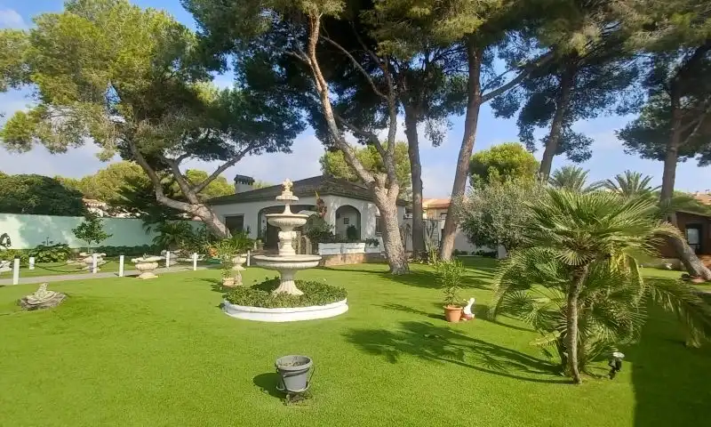 Chalet con piscina en venta en Calle  Pablo Neruda-Campoamor, imagen 39