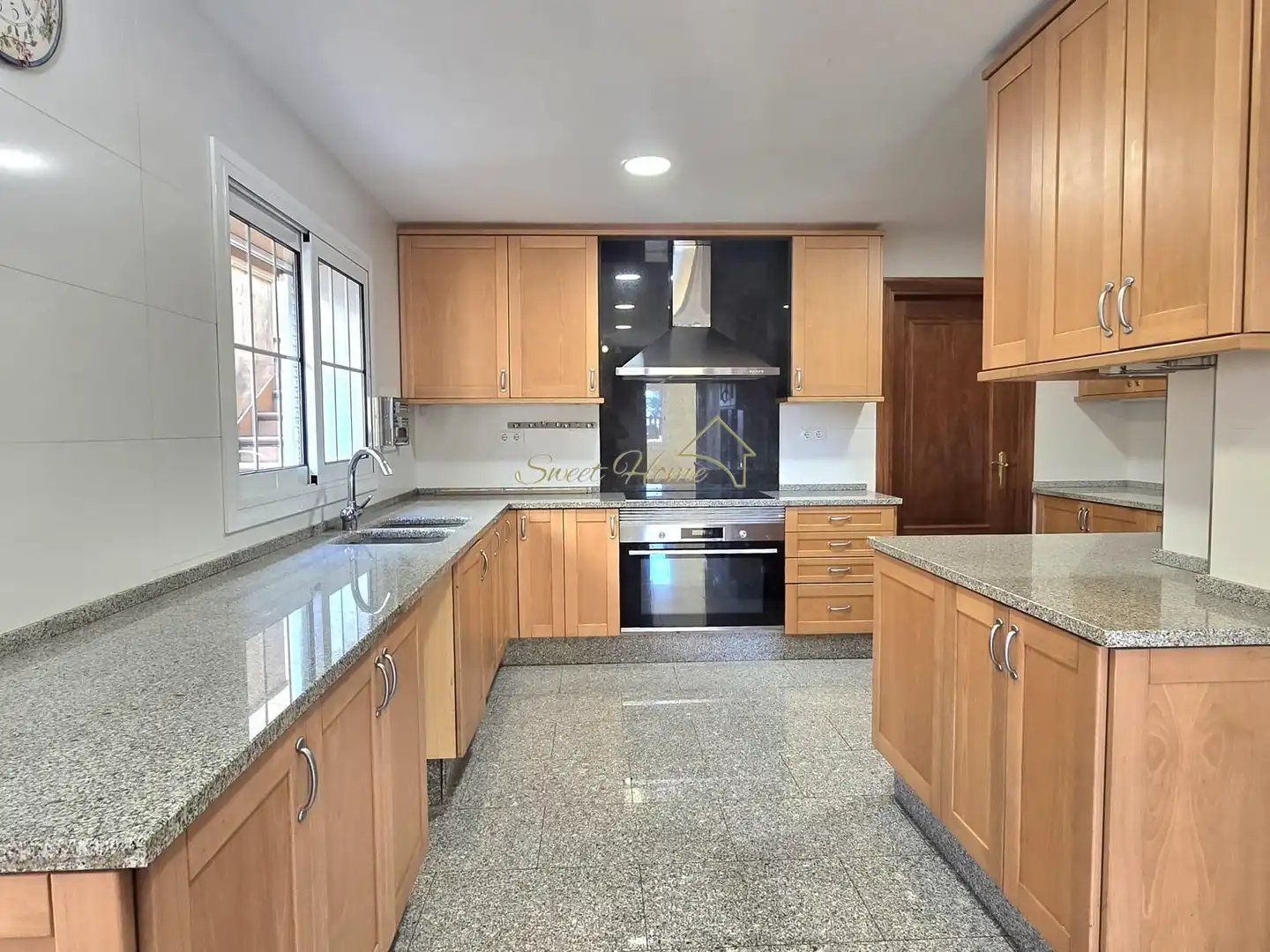 Cocina de Casa o chalet en venta en Vilassar de Dalt con Aire acondicionado, Calefacción y Jardín privado