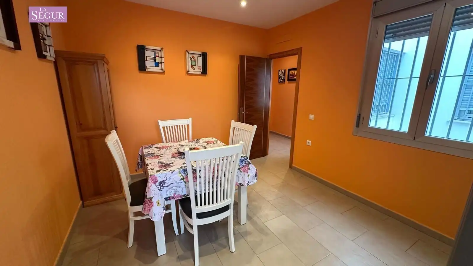 Menjador de Dúplex en venda en Conil de la Frontera amb Terrassa, Traster i Moblat
